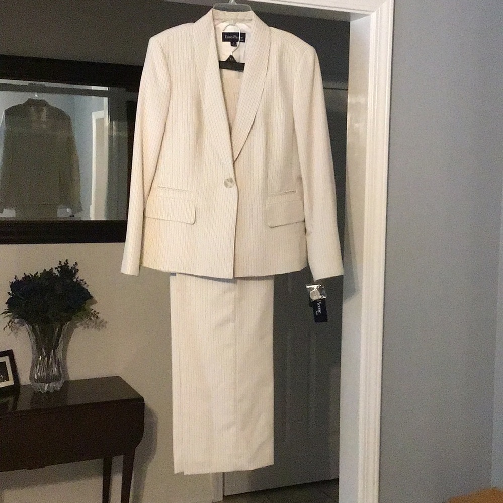 New Evan Picone Pants Suit